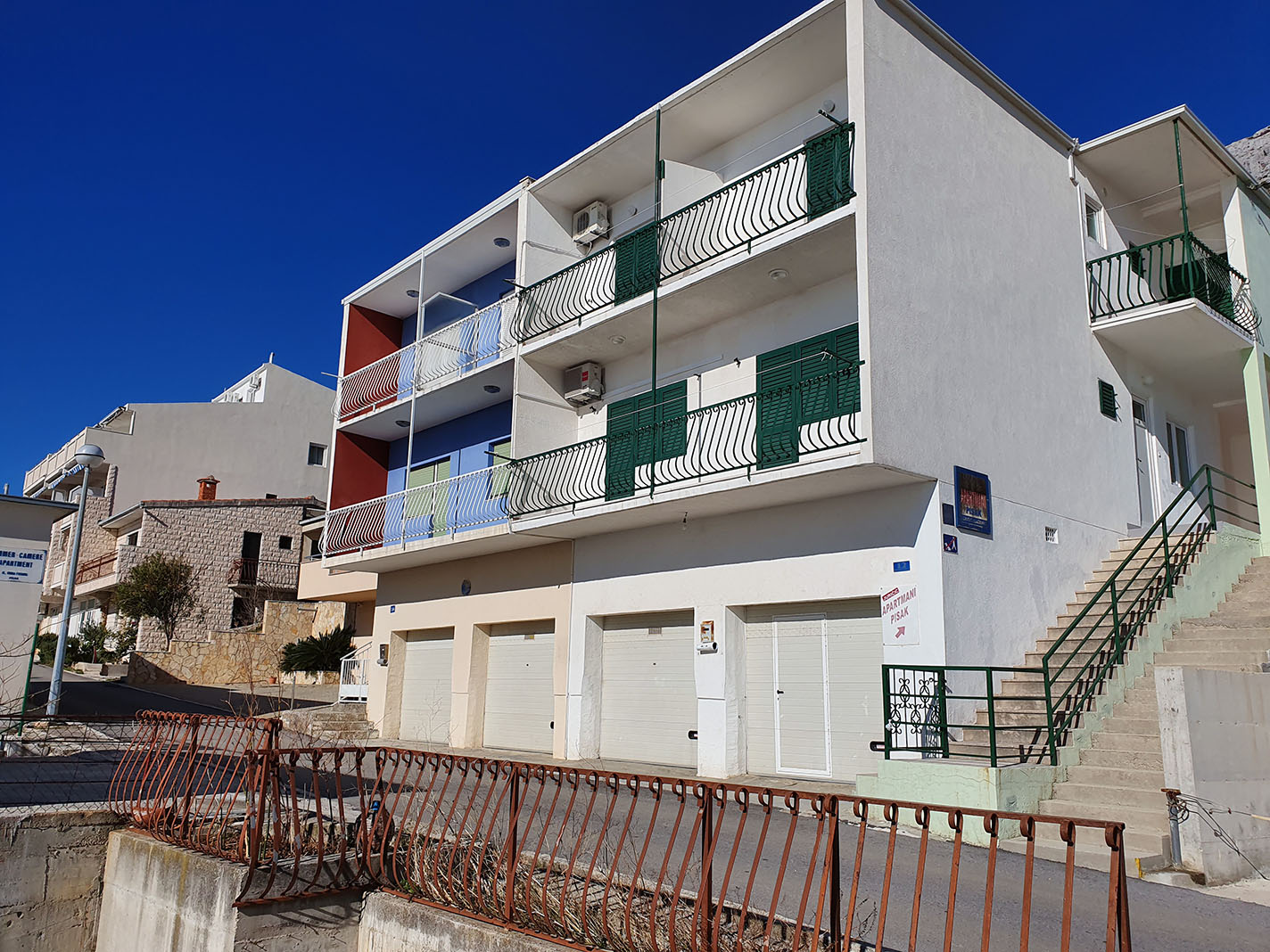 Apartmani JURICHIKJ, Pisak